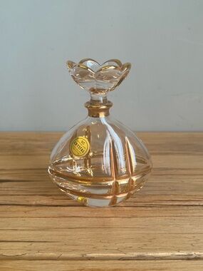 Vintage Royal Gallery clear crystal perfume bottle